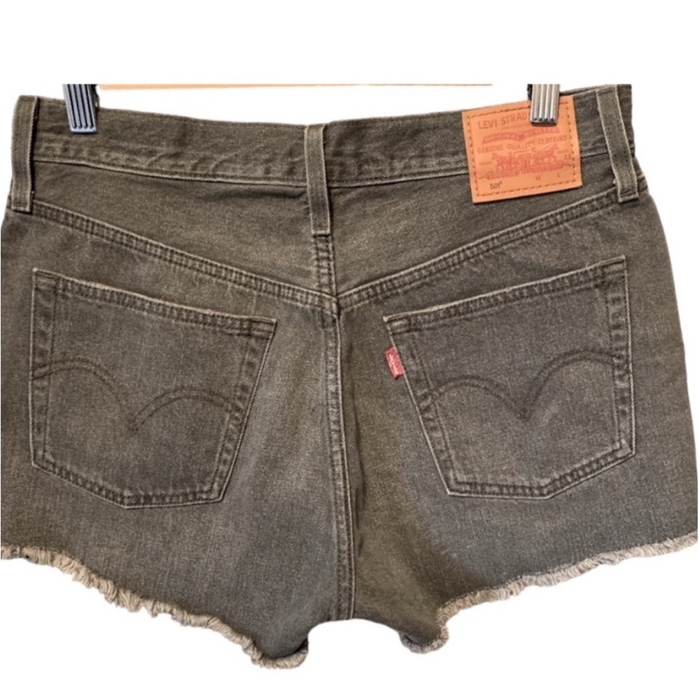 Levi’s 501 Jean Shorts - Picture 7 of 13